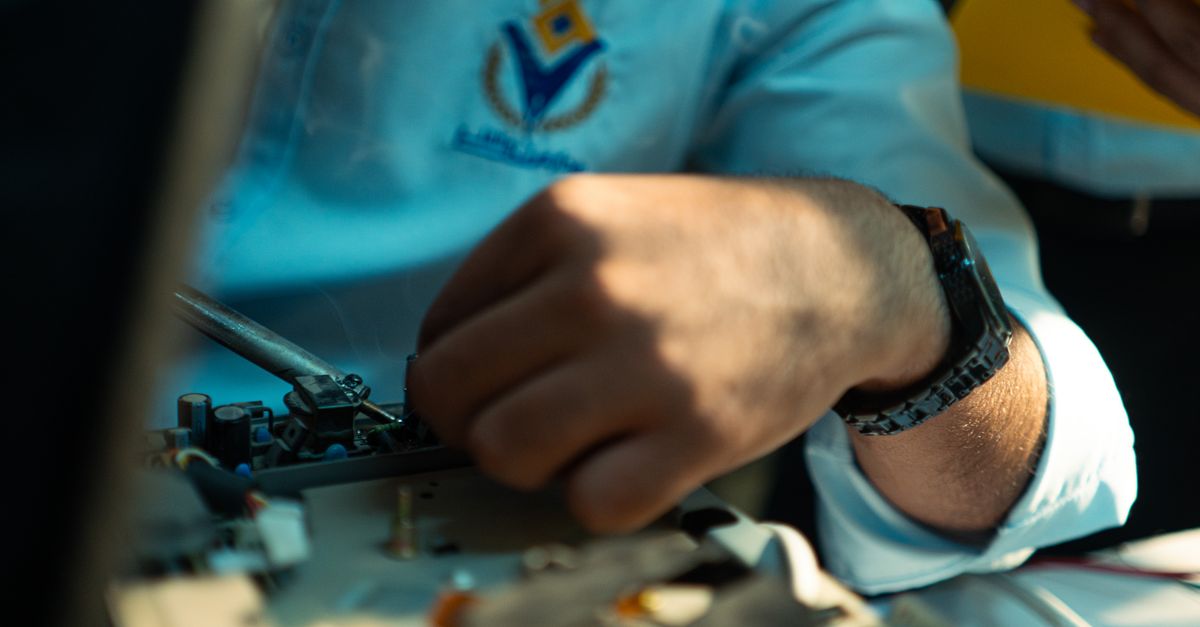 car key cutting machine — Hinsdale Locksmith Brothers